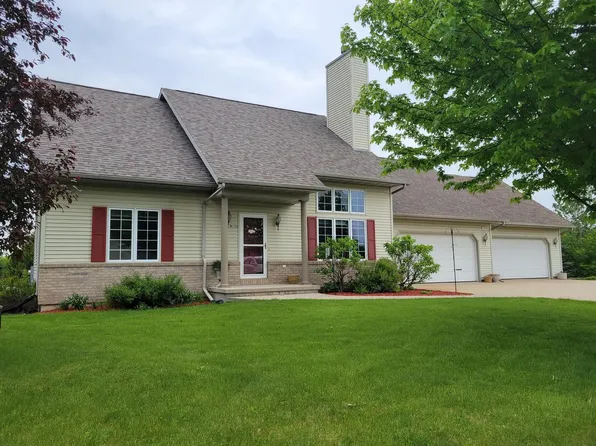 N122 Summer Hill COURT, Watertown, WI 53098