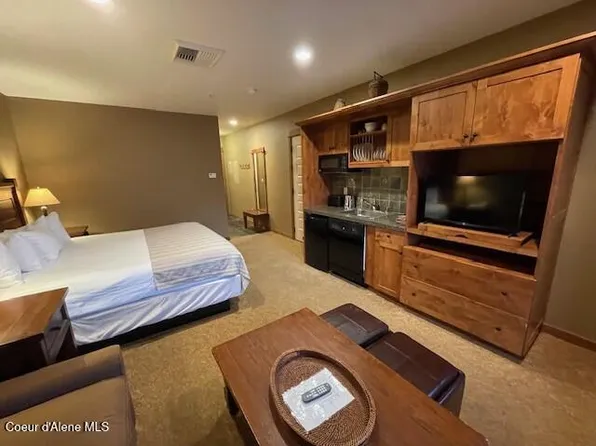 150 Morning Star Dr #477, Kellogg, ID 83837