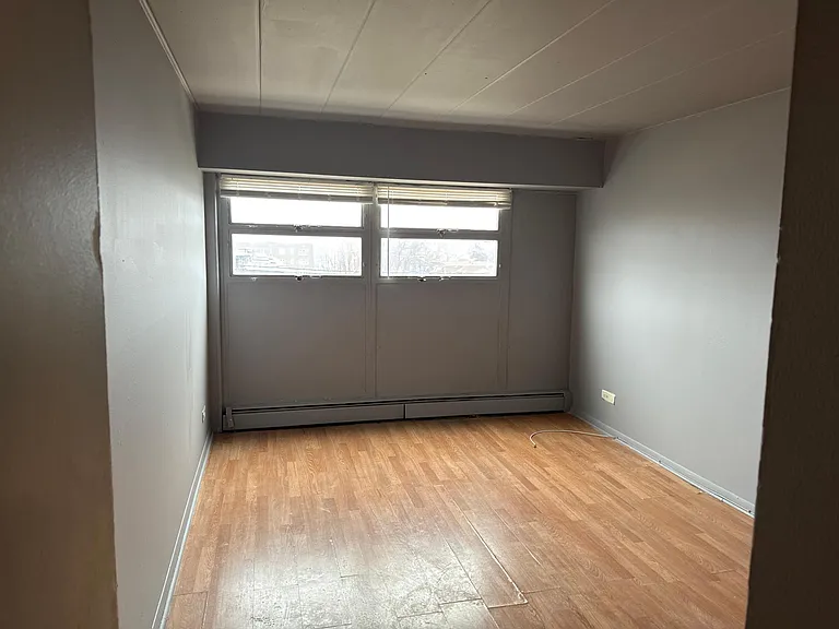 1814 W 79th St #408 — Photo 7