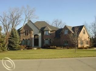 57272 Mooncreek Ct, Washington, MI