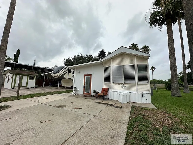 320 Mississippi River Blvd — Photo 2