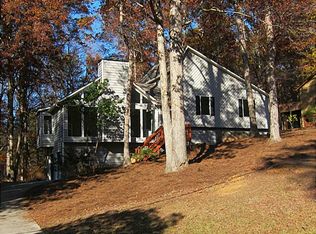 4121 Inola Trl NE, Roswell, GA