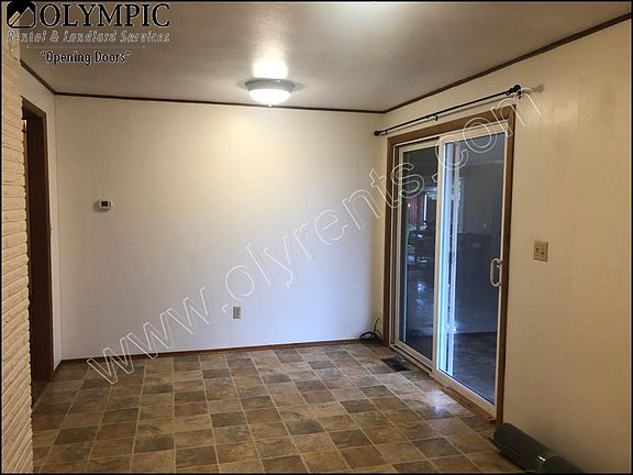 4th image of 407 W St SE