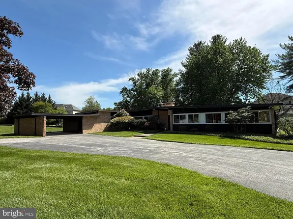 5 Stone Hollow Ct, Baltimore, MD 21208