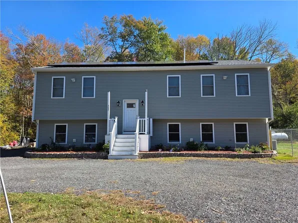 302 Chopmist Hill Rd, Glocester, RI 02814