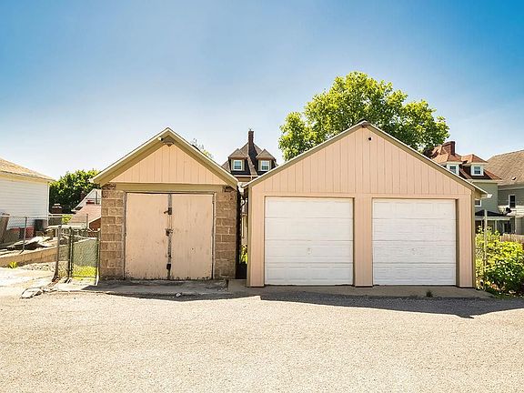 3rd image of 148 Kendall Ave