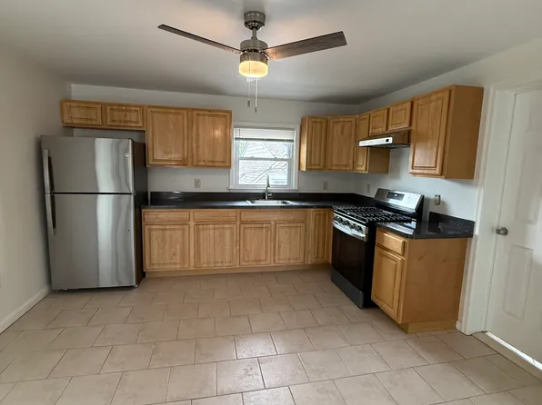 80 Mehrhof Rd, Little Ferry, NJ 07643