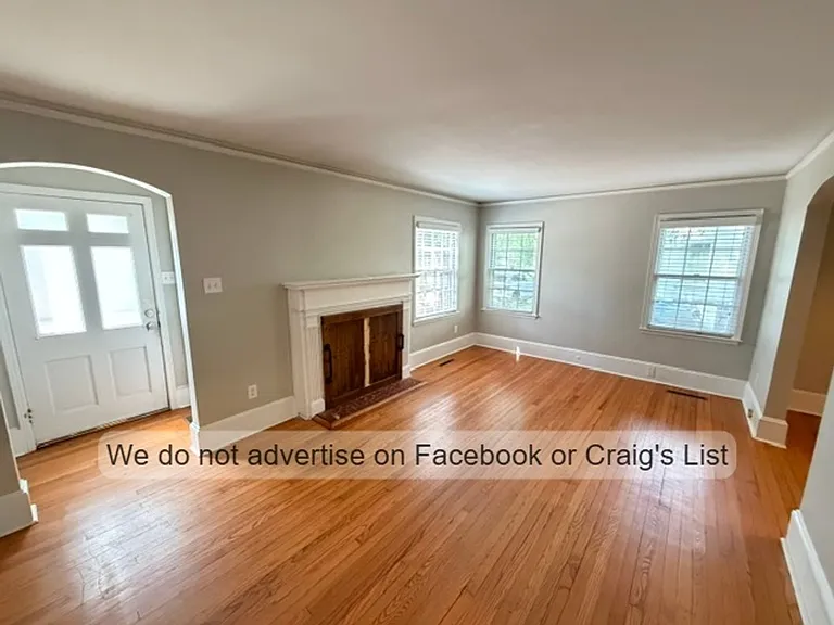 218 Woodrow St — Photo 2