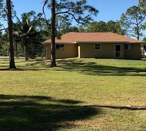 3rd image of 24033 Rodas Dr