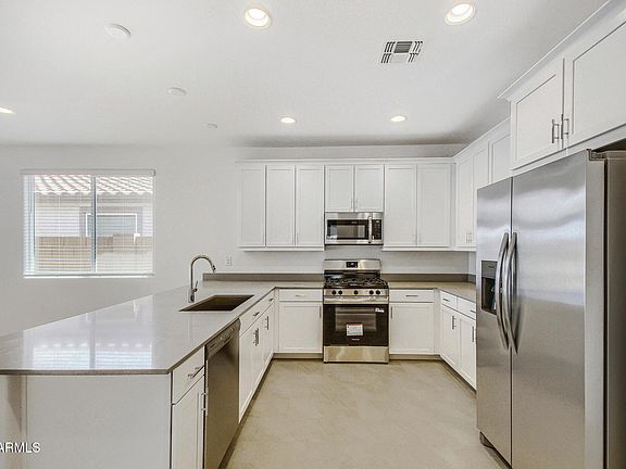 4th image of 15584 W MIAMI Street
