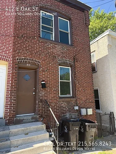 412 E Oak St Photo 1