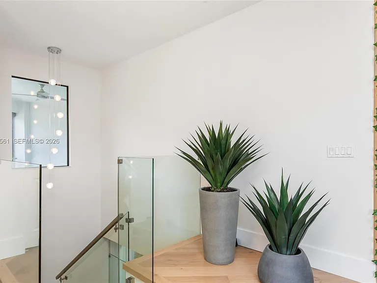 9529 Eden Roc Ct — Photo 48