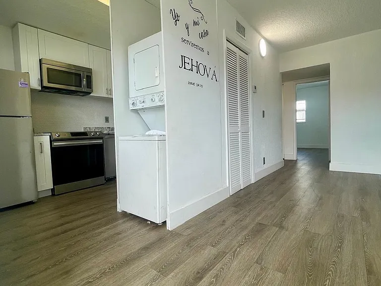 651 NW 42nd Ct #118 — Photo 29