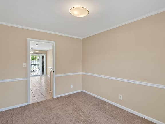 5th image of 2167 Hedgelawn Way