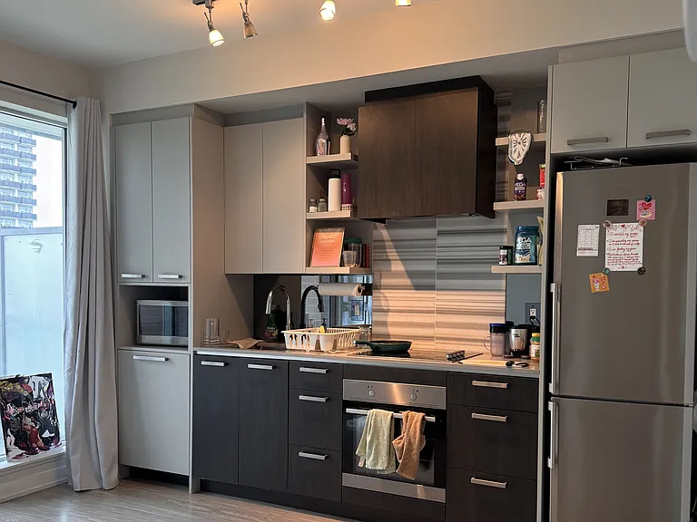 1830 Bloor St W #503 — Photo 6