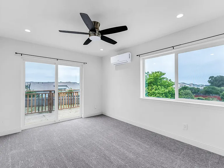 490 Jean Cir — Photo 25