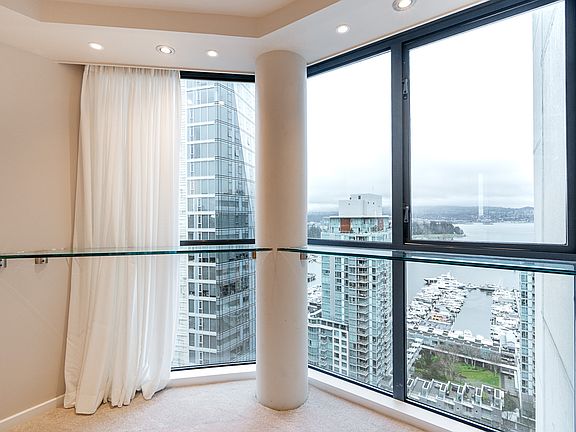 4th image of 1415 Georgia St W #2001
