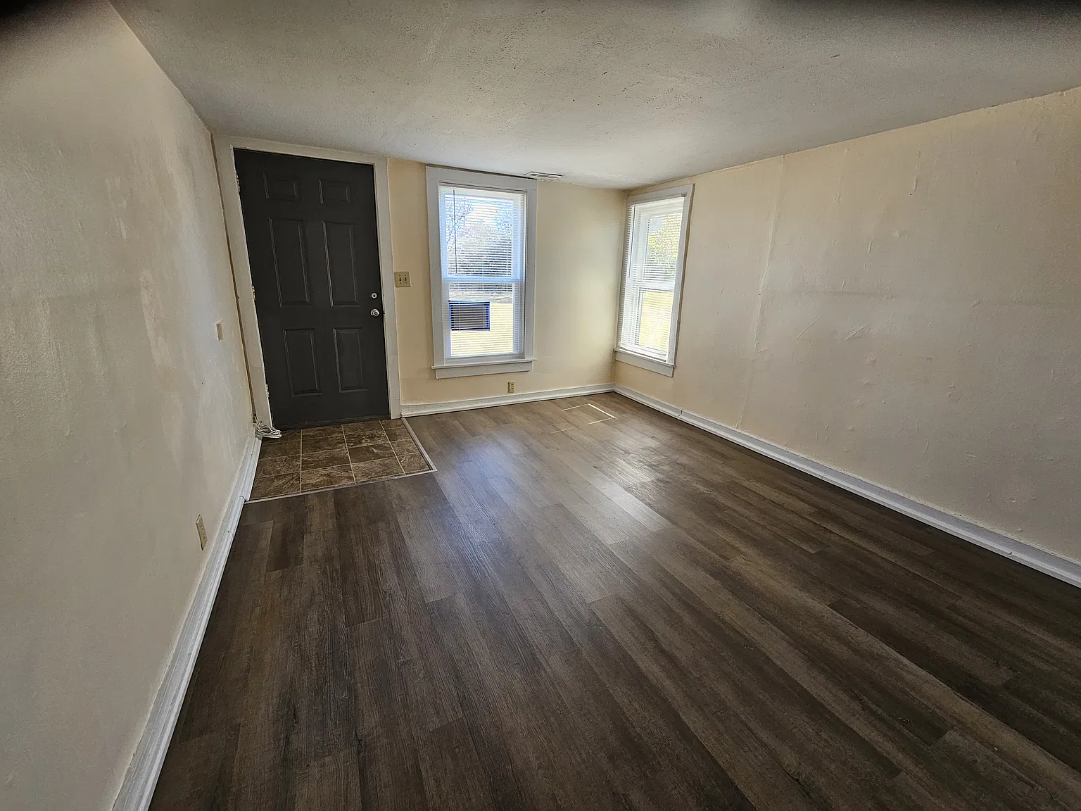 3 bed, 1124 sqft, $1,500 — Photo 3