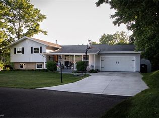 2105 Woodcrest Ln, Coshocton, OH 43812