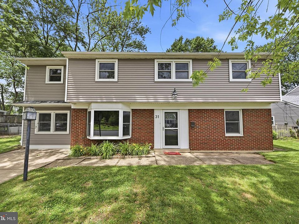 1st image of 31 Heritage Rd