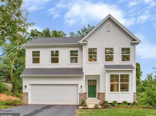 4958 Filbert St, Shady Side, MD 20764