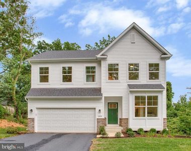 4958 Filbert St, Shady Side, MD, 20764