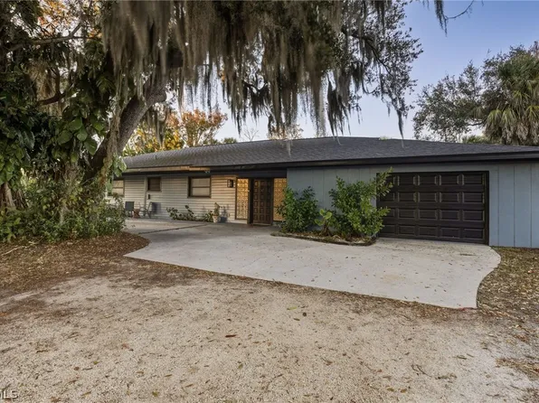 5700 Oakview Ln, Punta Gorda, FL 33950