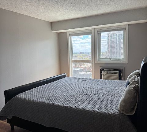 3rd image of 433 7th St S #1527