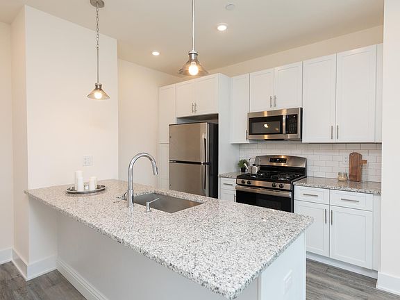 5th image of 1714 S Orianna St Unit 2