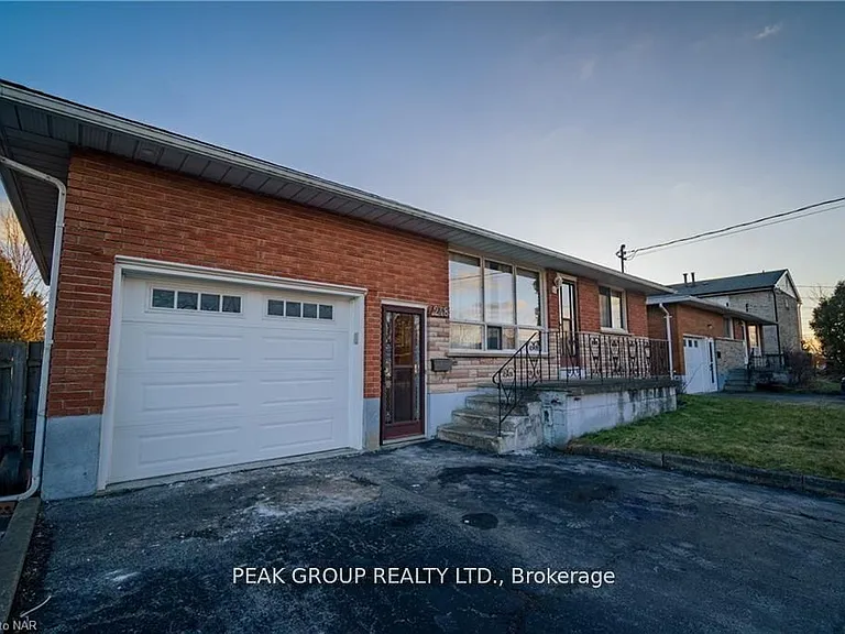 248 Bertie St #LOWER — Photo 2
