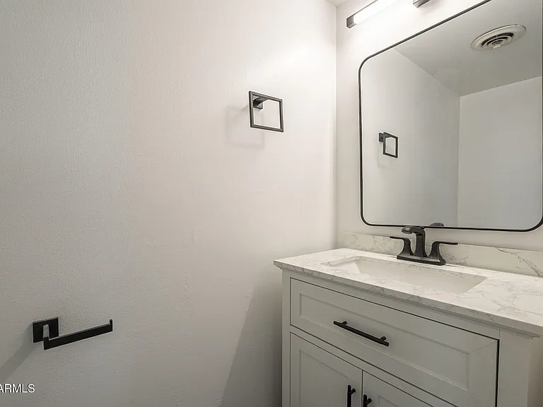 4701 N 68th St #111 — Photo 15