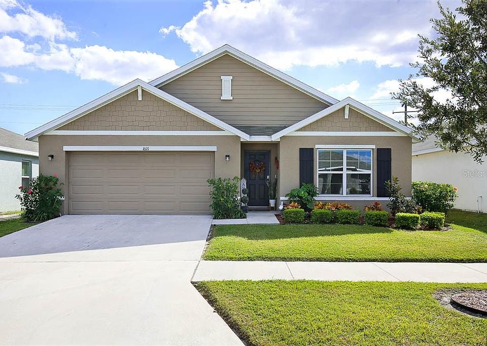 1st image of 1021 Golden Shiner Ave