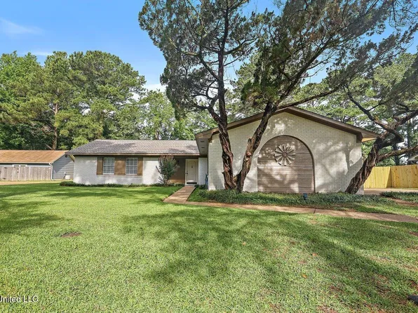 606 Black Oak Cir, Pearl, MS 39208