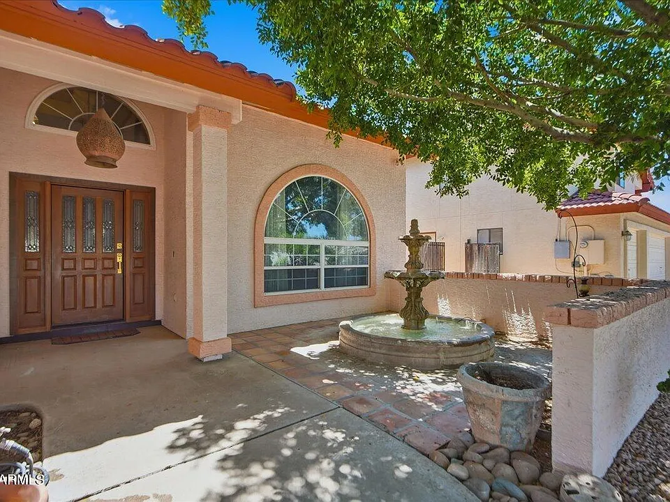 2157 E Alameda Dr