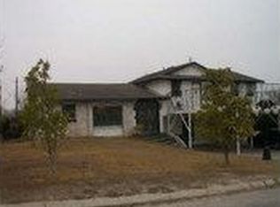 121 Pauline Ave, Del Rio, TX 78840