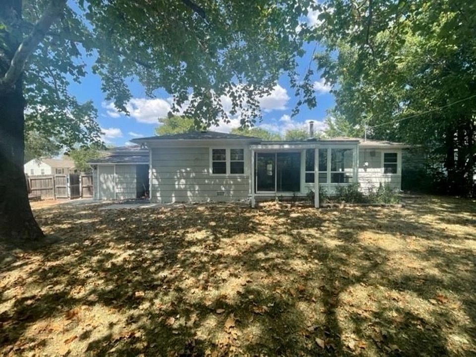 1st image of 5203 Plaza Ln