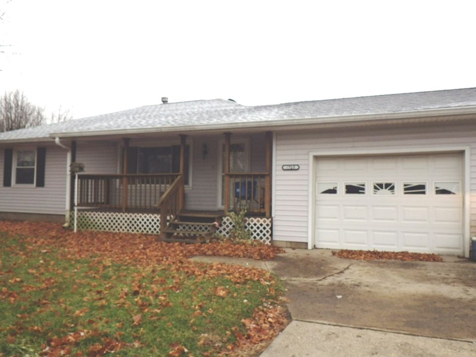 1st image of 1723 Castle Hills Dr