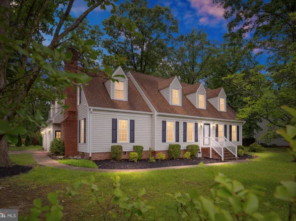 22 Braddock Dr, Fredericksburg, VA 22405