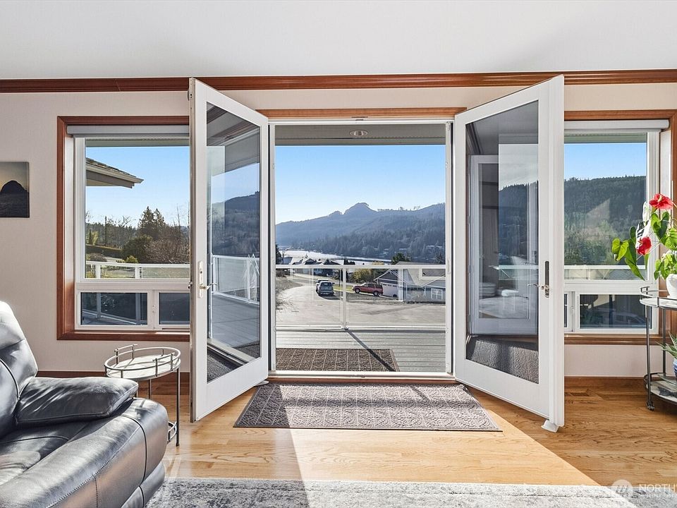 1st image of 18019 Mariposa Lane