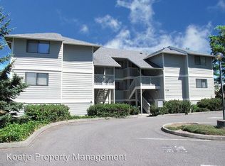 726 E Whidbey Ave APT 102, Oak Harbor, WA 98277