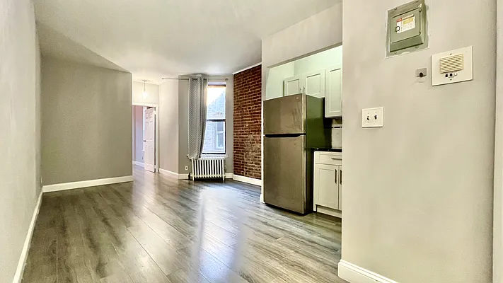 Rented by JK Dansar Corp | media 4