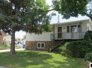 1215 Mary Anne Dr, Riverton, WY 82501