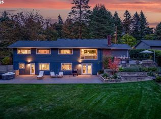 10523 S Hood Ave, Portland, OR 97219