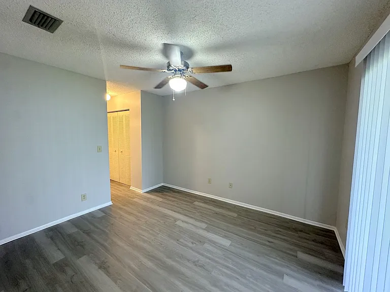 5401 Britwell Ct — Photo 14