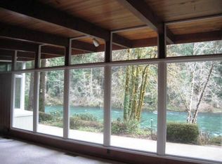 47642 McKenzie Hwy, Vida, OR