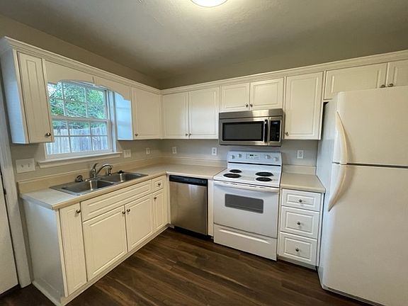 4th image of 4463 Belair Dr #2-2-2