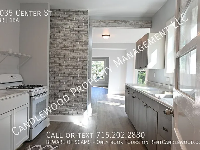 2035 Center St — Photo 17