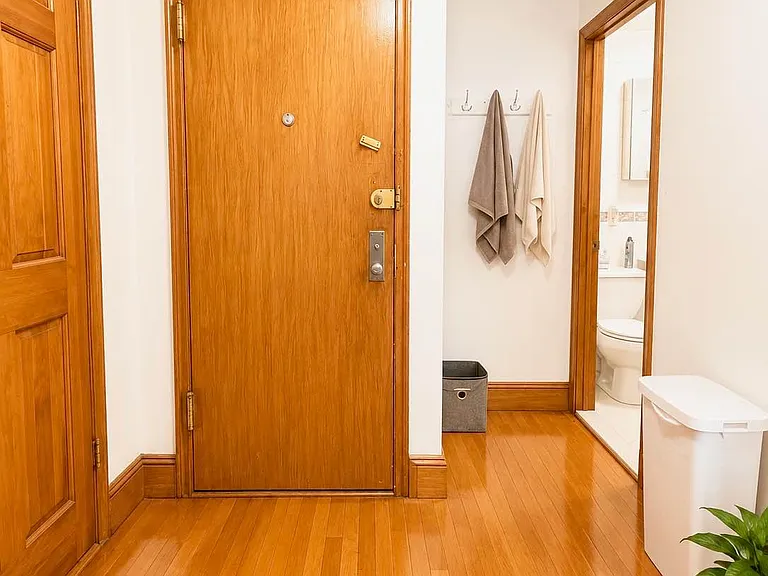55 W 68th St #4A — Photo 8