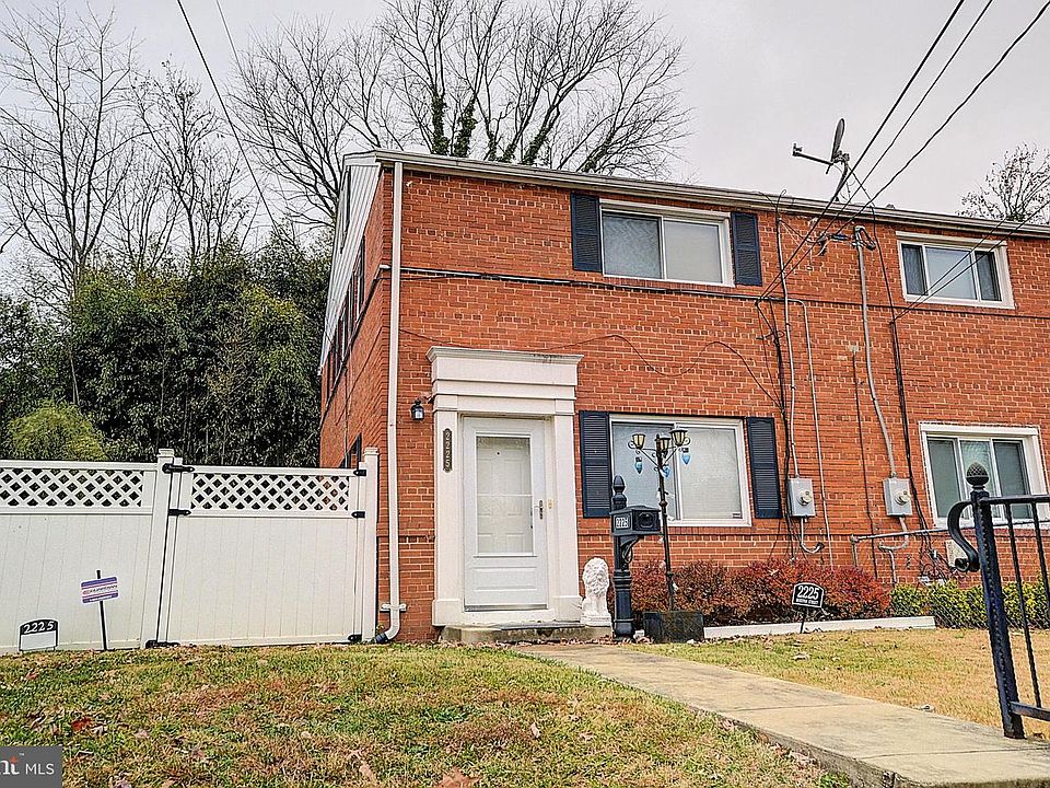 1st image of 2225 Houston St