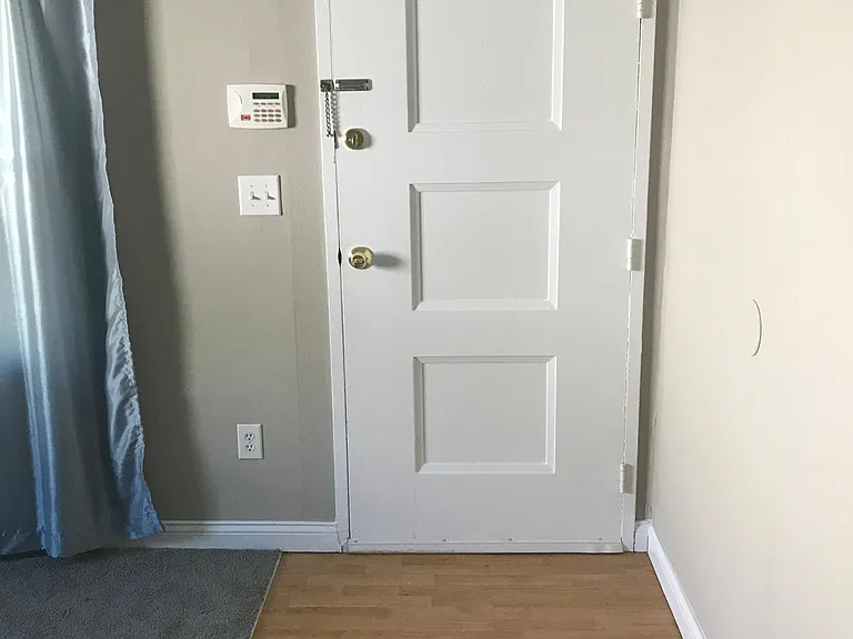 3351 Ainsworth Dr — Photo 3